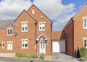 Link-detached house For Sale in Chesterfield