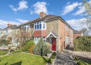 Semi-detached house For Sale in Thatcham