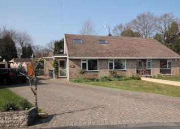 Semi-detached house For Sale in Farnborough