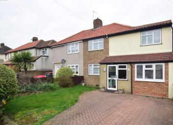 Semi-detached house For Sale in Croydon