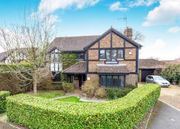 Detached house For Sale in Welwyn