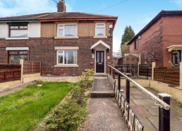 Semi-detached house For Sale in Hyde