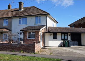 Semi-detached house For Sale in Ashford