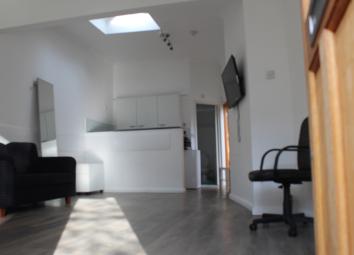 Studio To Rent in Enfield