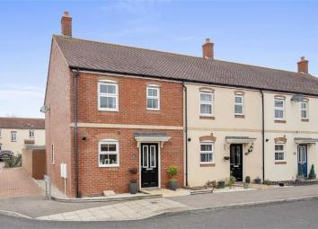 End terrace house For Sale in Ashford