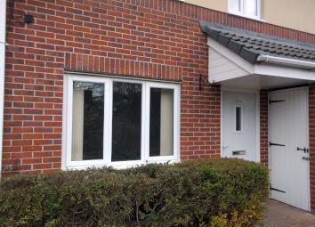 Mews house To Rent in Hyde