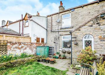 Cottage For Sale in Huddersfield