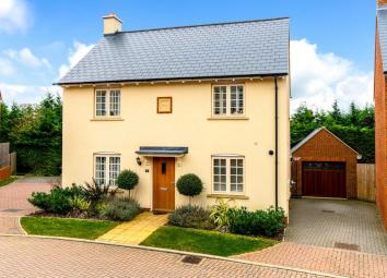 Detached house For Sale in Dunstable