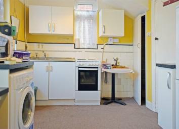 Semi-detached house To Rent in Wembley