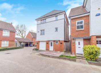 Detached house For Sale in Maidstone