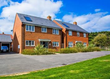 Detached house For Sale in Buckingham