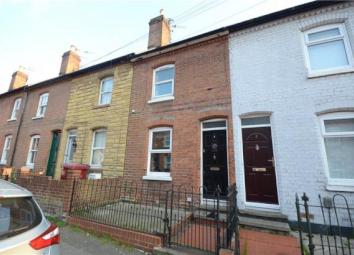 Terraced house For Sale in Reading