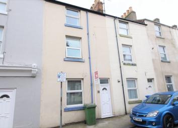 Terraced house For Sale in Scarborough