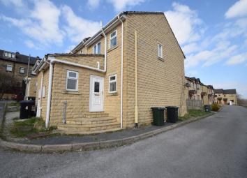 Town house To Rent in Keighley