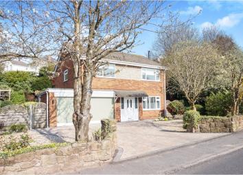 Detached house For Sale in Frodsham