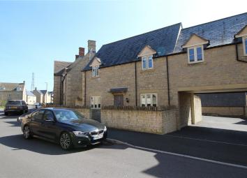 End terrace house To Rent in Cirencester