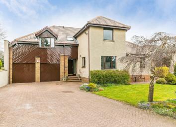 Detached house For Sale in Penicuik