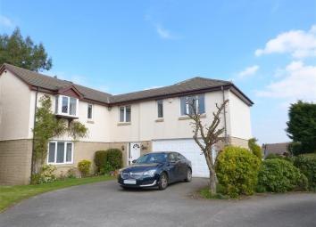 Detached house For Sale in Bingley