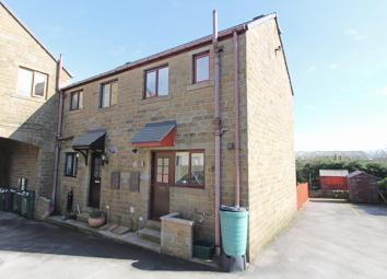 End terrace house To Rent in Holmfirth