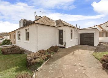 Semi-detached bungalow For Sale in Edinburgh