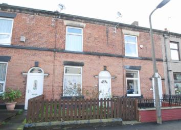 Terraced house For Sale in Bury
