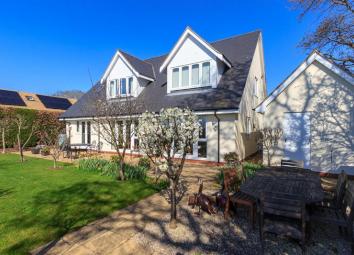 Bungalow For Sale in Ross-on-Wye