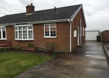 Semi-detached bungalow To Rent in Scunthorpe