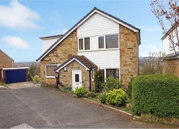 Detached house For Sale in Brighouse