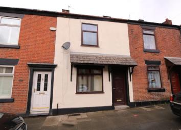 Terraced house To Rent in Stalybridge