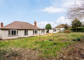 Detached bungalow For Sale in Knaresborough