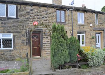 Terraced house For Sale in Holmfirth