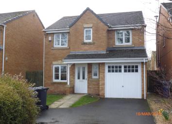 Detached house To Rent in Southport