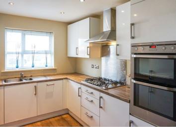 Town house To Rent in Salford