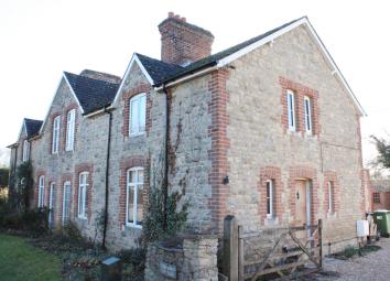 Cottage For Sale in Fairford