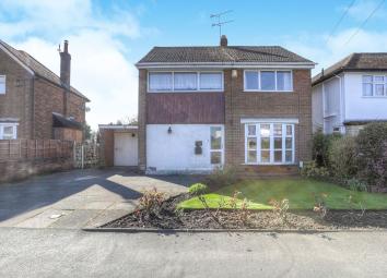 Detached house For Sale in Cheadle