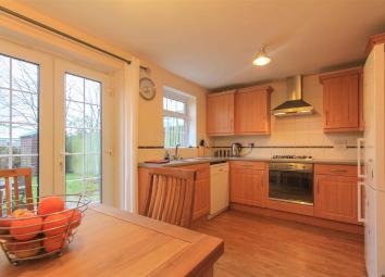 Town house To Rent in Cardiff