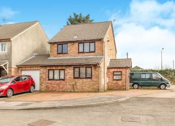 Link-detached house For Sale in Bridgend