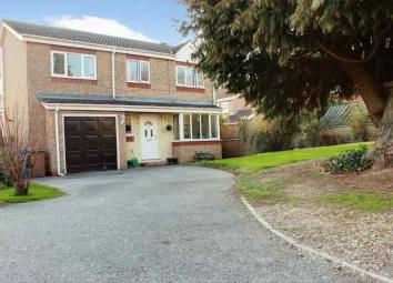 Detached house For Sale in Driffield