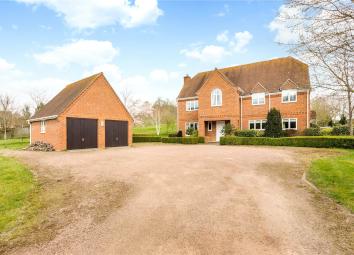 Detached house For Sale in Pewsey