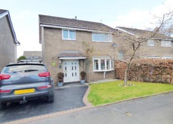 Detached house For Sale in Buxton