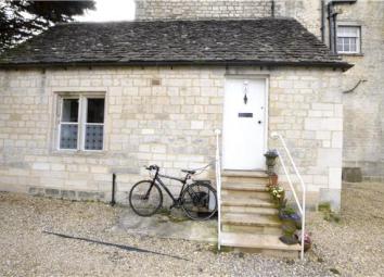 Maisonette For Sale in Stroud
