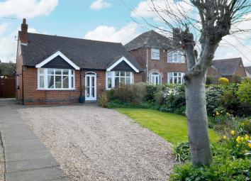 Detached bungalow For Sale in Belper