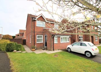 Detached house For Sale in Scarborough