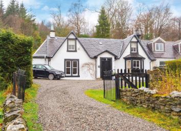 Semi-detached house For Sale in Helensburgh