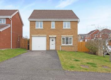 Detached house For Sale in Dunfermline