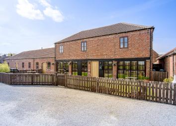 Barn conversion For Sale in Retford