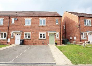 End terrace house For Sale in Selby