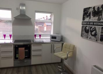 Town house To Rent in Leeds