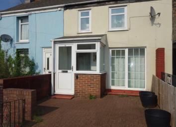 Terraced house For Sale in Pentre