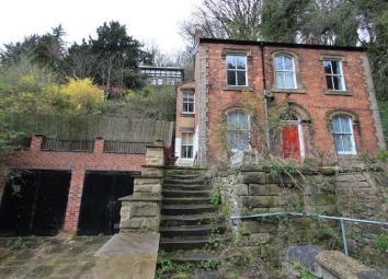 Detached house For Sale in Matlock